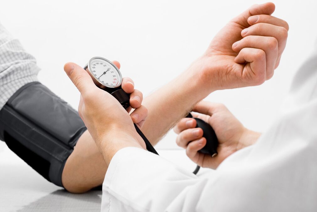 Jei osteochondrozė negydoma, atsiras kraujospūdžio problemų